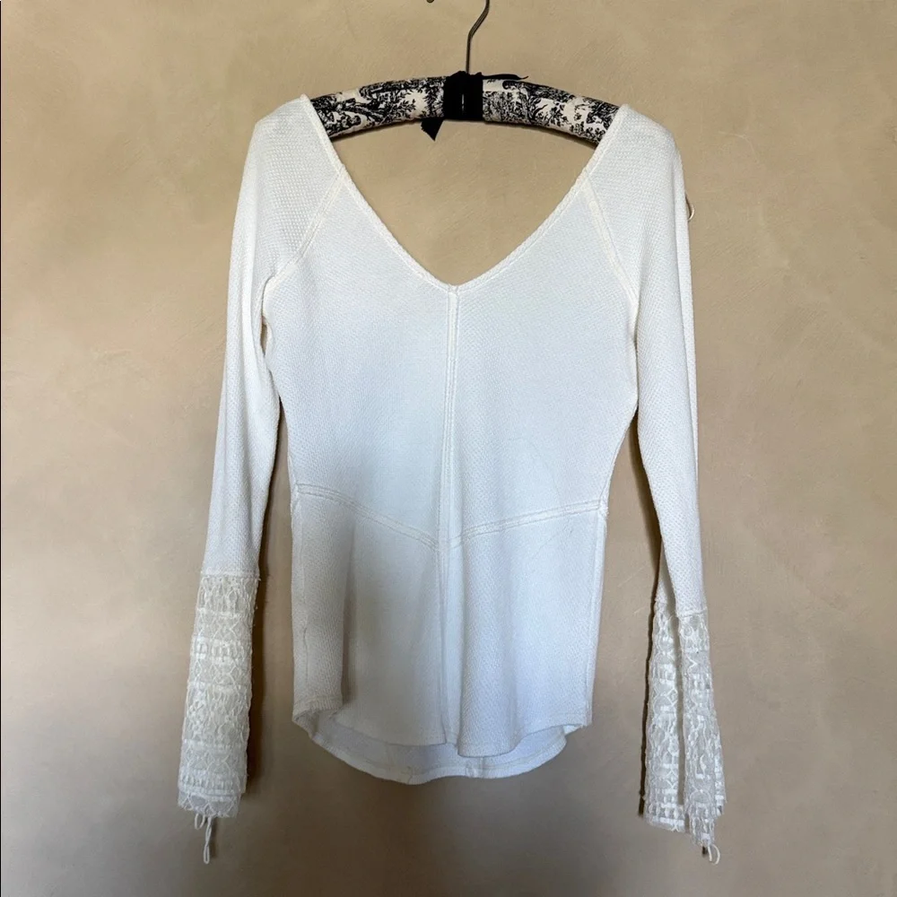 Free People Juliet Cuff V Neck Ivory Thermal Henley size M